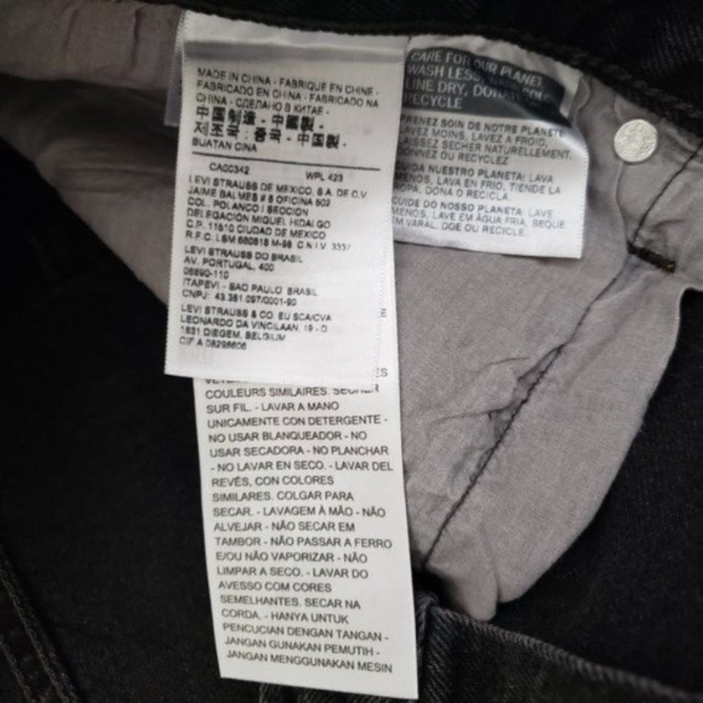 Levi’s Premium Deconstructed Studded Distressed Denim Skirt Black Sz 34 $80 SOLD - Picture 10 of 10